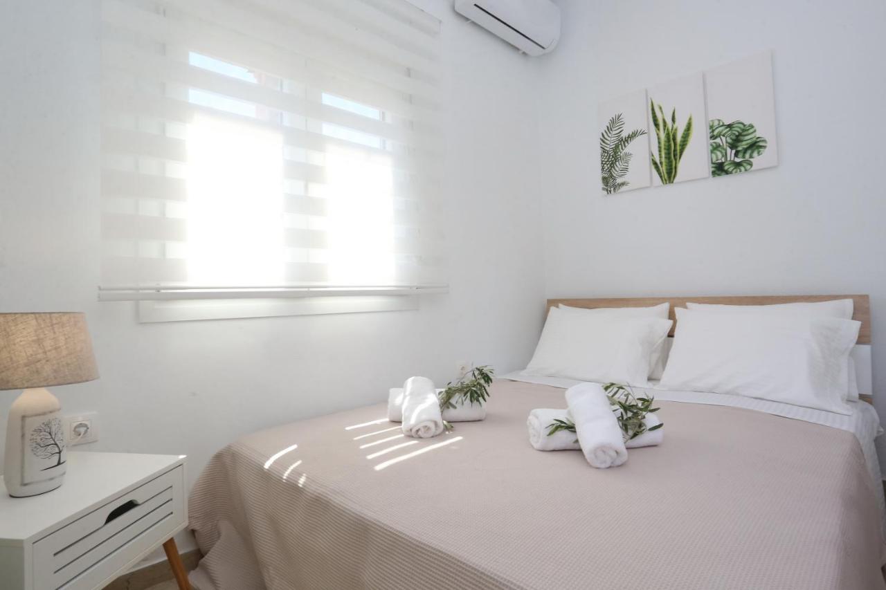 Mare Monte Luxury Apartments 1 Nea Skioni Bagian luar foto