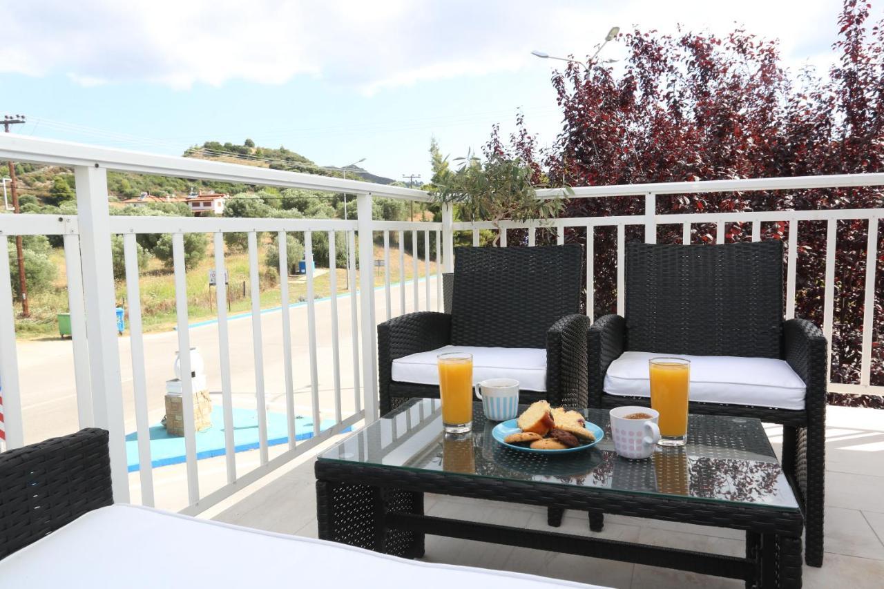 Mare Monte Luxury Apartments 1 Nea Skioni Bagian luar foto