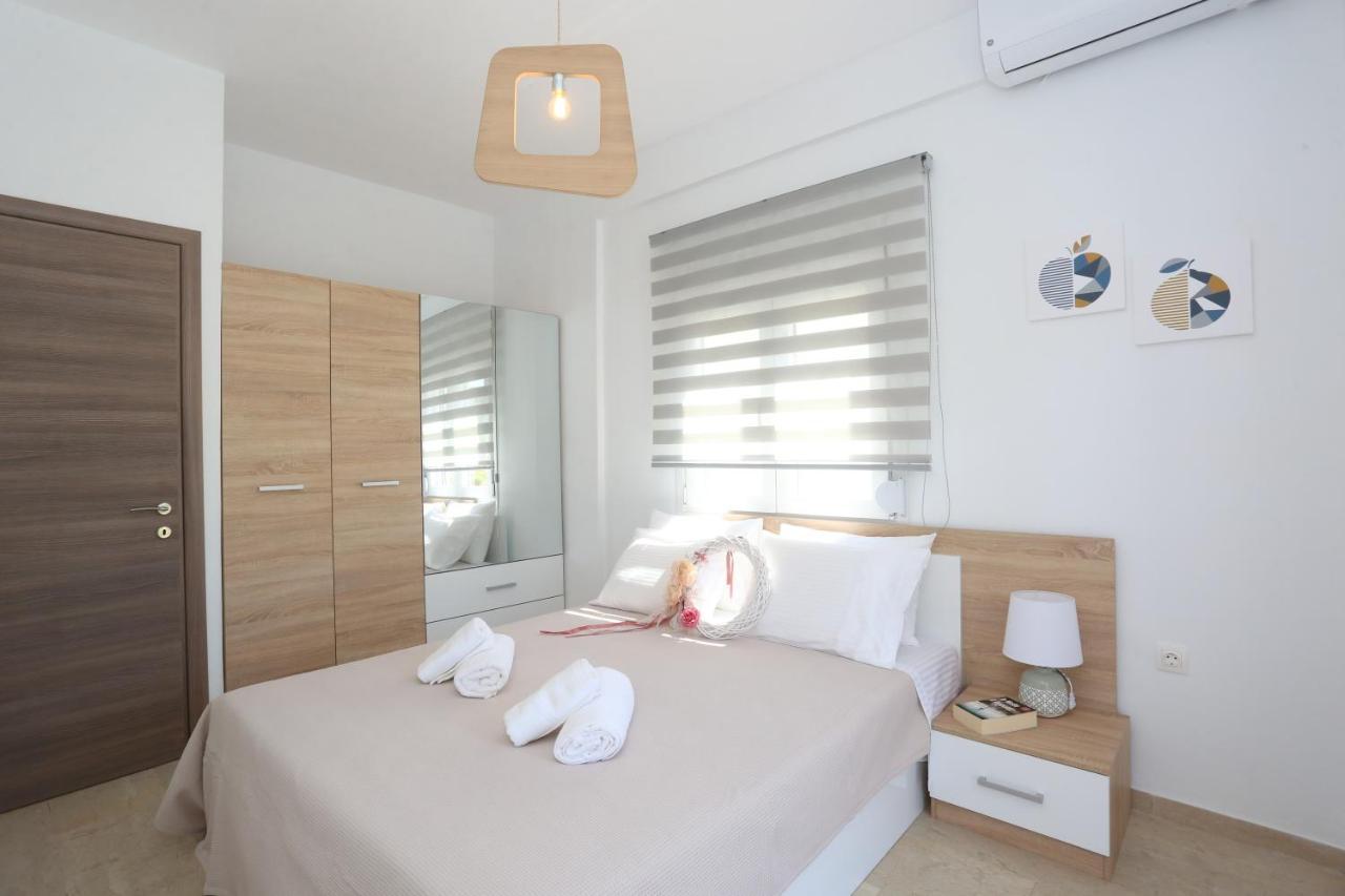 Mare Monte Luxury Apartments 1 Nea Skioni Bagian luar foto