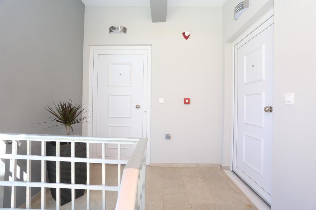 Mare Monte Luxury Apartments 1 Nea Skioni Bagian luar foto