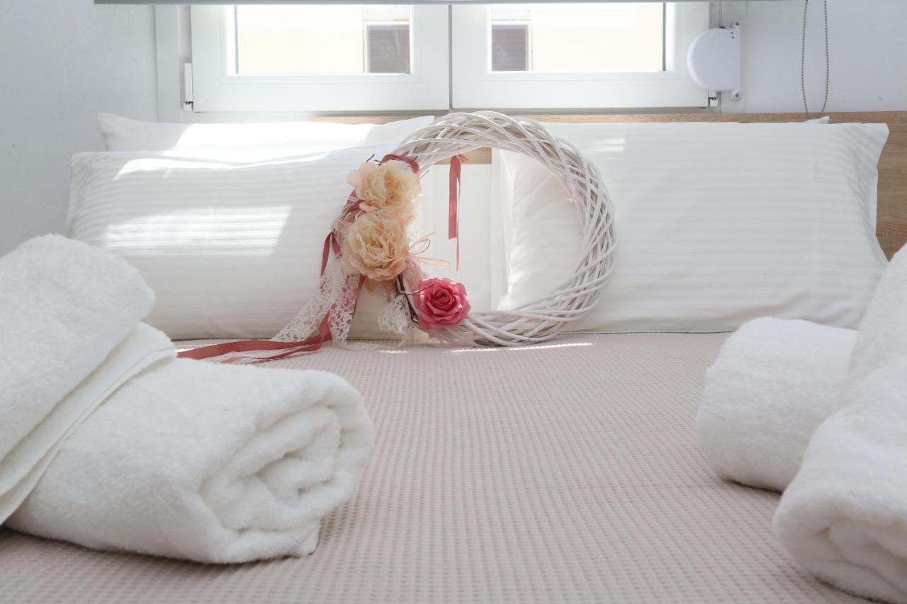 Mare Monte Luxury Apartments 1 Nea Skioni Bagian luar foto